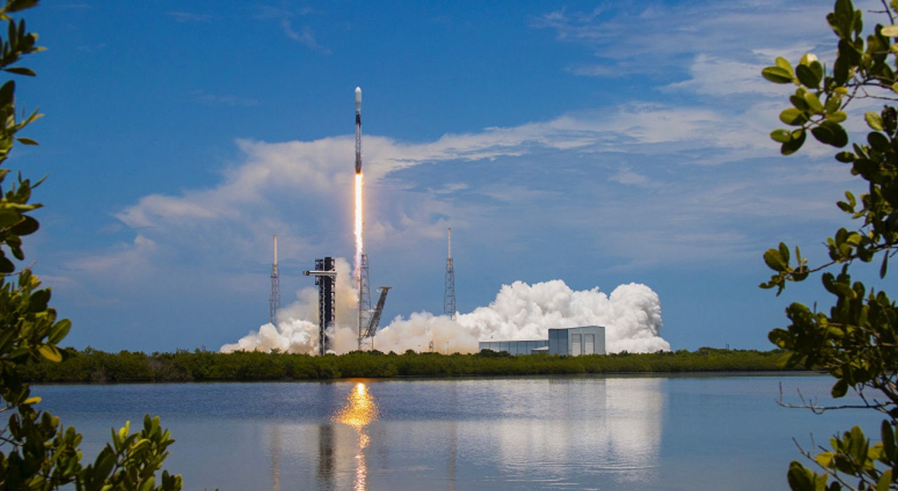 SpaceX a lansat pe orbită un satelit GPS al Forțelor Aeriene ale SUA.