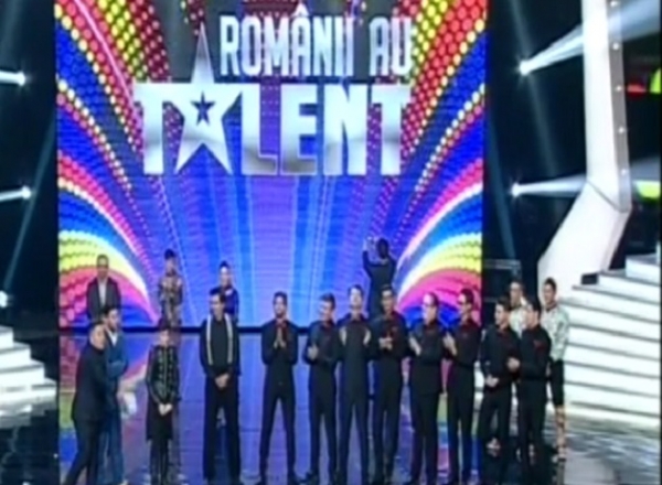 Tot aici au venit si baietii din corul Brio Sonores, care cu un an in urma au intrat pe aceasta usa si intr-un timp scurt au devenit un nume pe care acum il stie o intreaga tara.