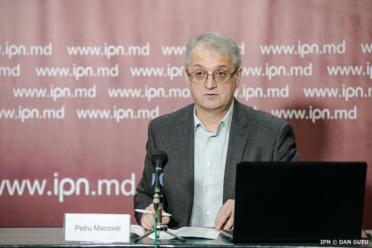 Маковей: Важно, чтобы люди не верили слепо заявлениям политиков.
