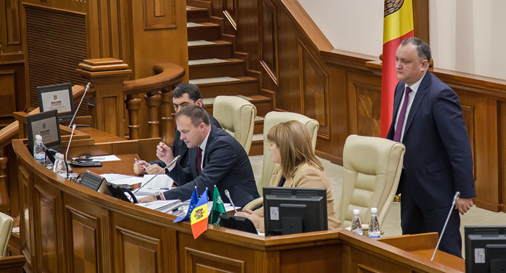 Socialiştii au anunţat joi că vor iniţia în curând un proiect de lege menit să facă imposibilă lichidarea prin referendum a statului Republica Moldova.