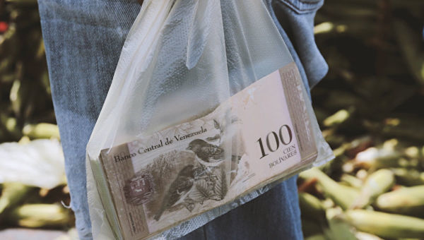 Минимальная месячная зарплата в Венесуэле в настоящее время равна $10,05 в пересчете на американскую валюту.