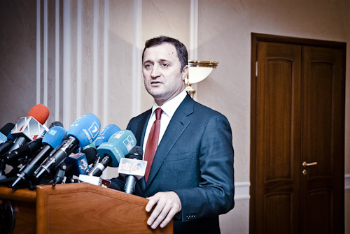 Молдова с помощью государственных институтов поставила заслон на пути интересов "бравых парней".