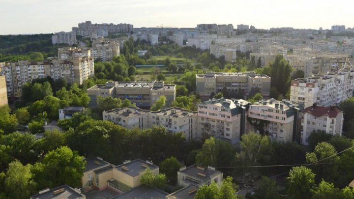Мунсоветник от ПКРМ Русол критикует строительство комплекса на Ботанике.
