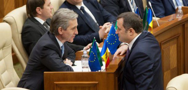 Filat vrea ca Leancă să sprijine AIE-3 fără ca să ceară funcţii. Foto: adevarul.md