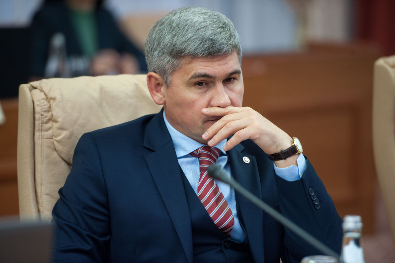 Экс-главе МВД Жиздану предъявлены обвинения по делу Петика.
