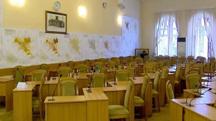 Упростится процедура выдачи значка и удостоверения.