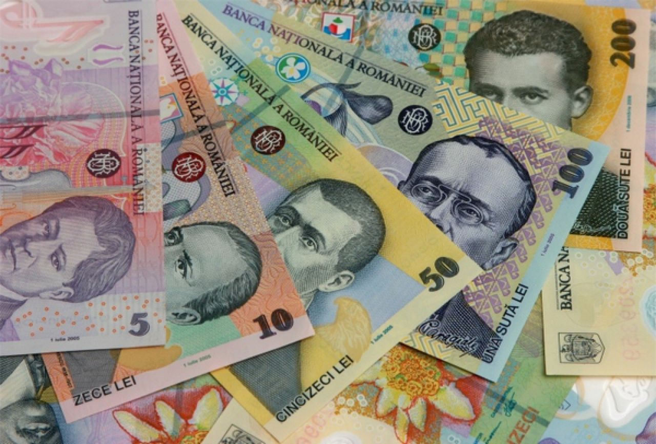 Se schimbă banii în România. Cum vor arăta noile bancnote