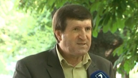 Spune că este ameninţat cu răfuială fizică şi nu îşi poate desfăşura activitatea.