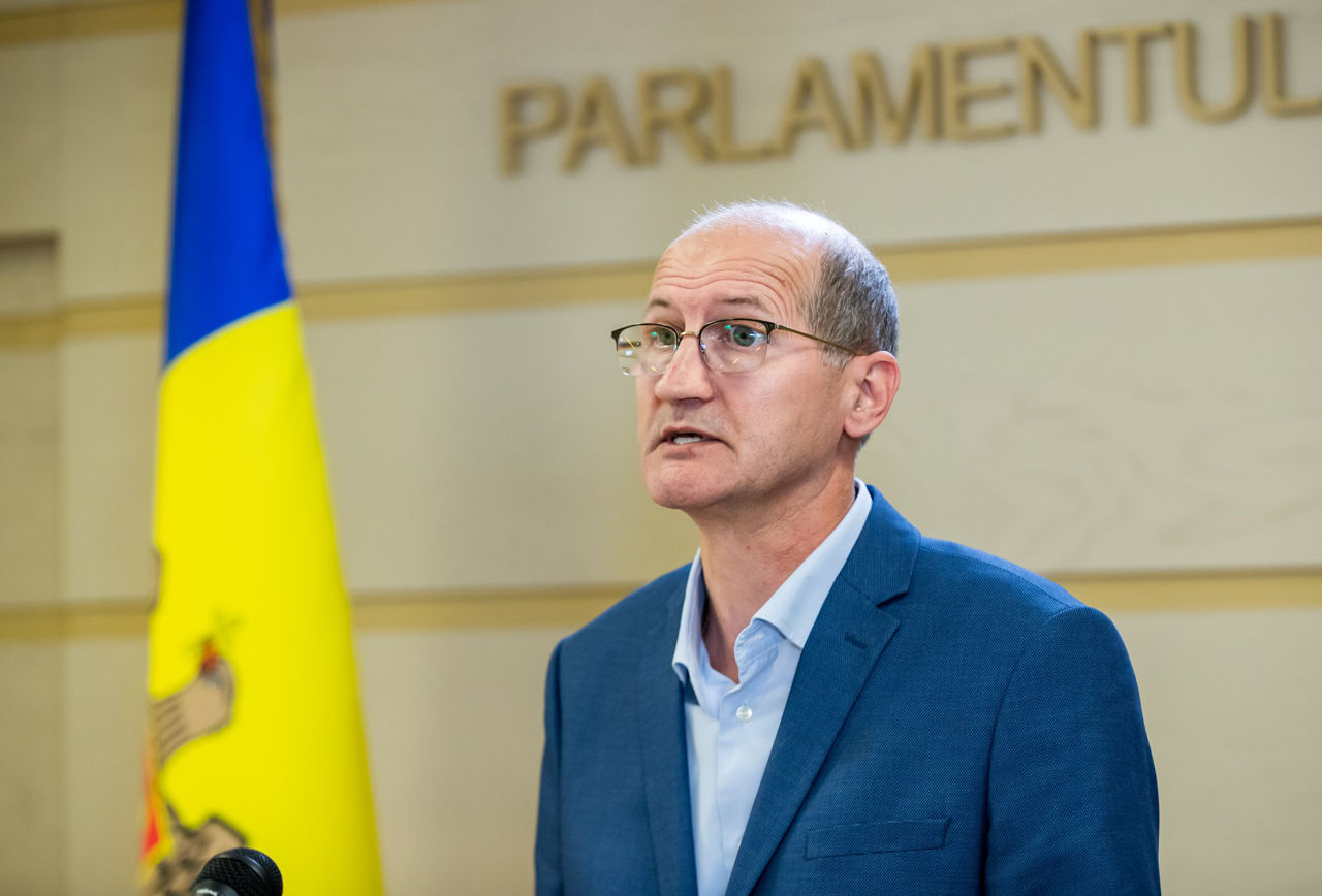 Пержу: Зимой гражданам предстоит делать выбор – покупать хлеб или платить за газ.