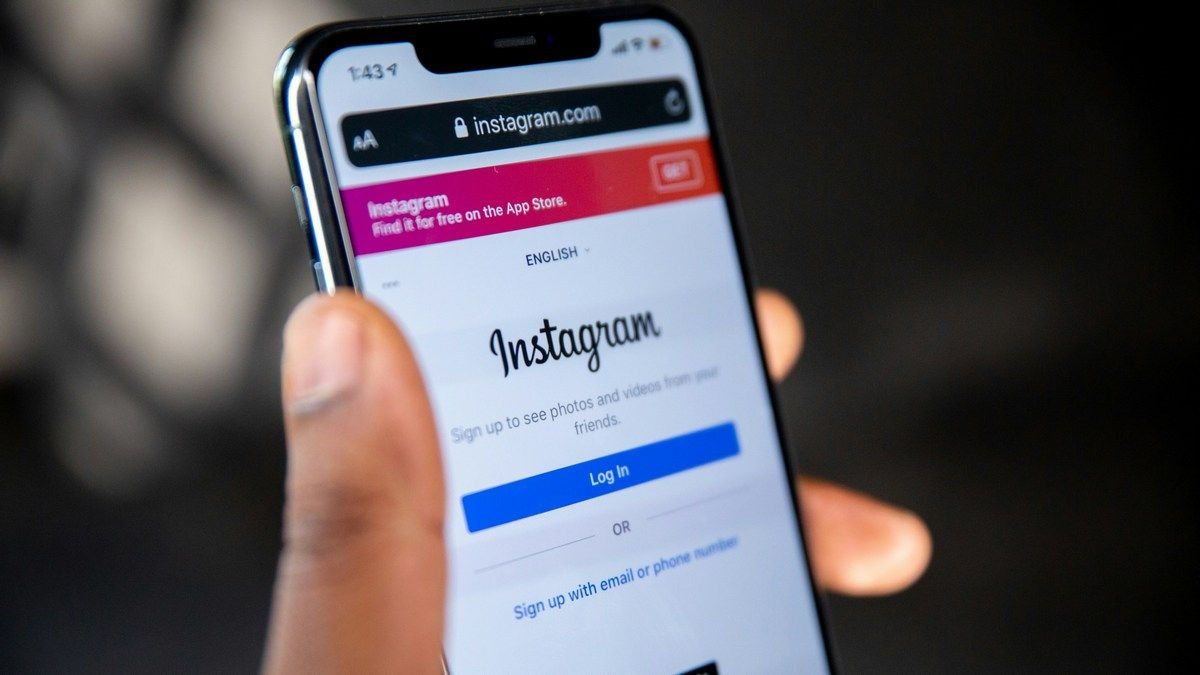 В Турции арестовали женщину, критиковавшую блокировку Instagram.