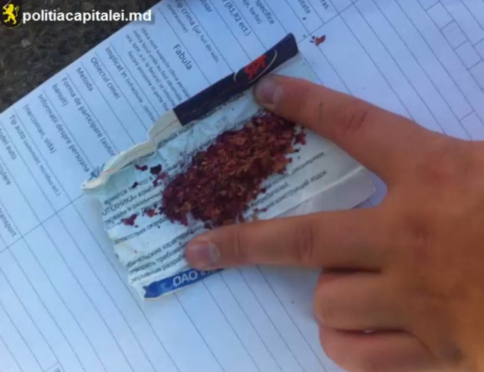 Un bărbat în vârsta de 31 de ani a fost reținut în sectorul Botanica al capitalei de către un echipaj de patrulare. Foto: politiacapitalei.md
