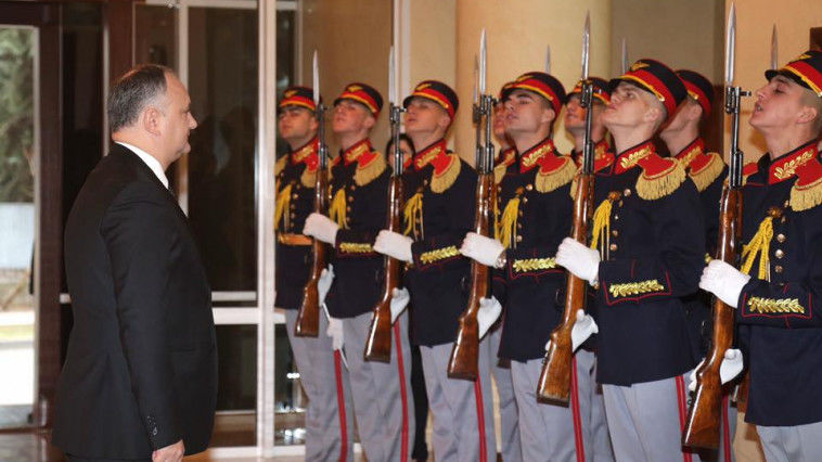 În Moldova îşi va începe activitatea postul TV de divertisment Exclusiv TV. Foto: Facebook/Igor Dodon
