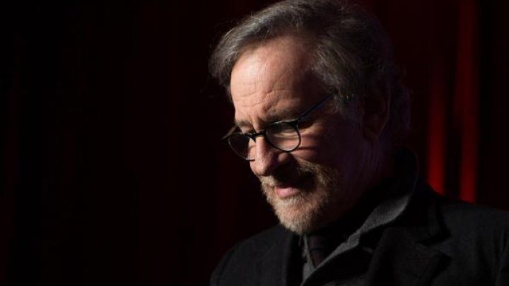Primul serial marca Apple va fi produs de Steven Spielberg