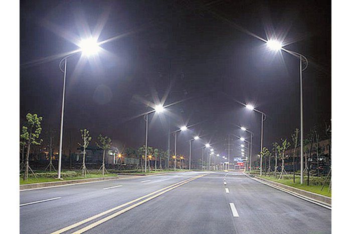 Autoritățile locale au alocat 21 de milioane de lei pentru iluminarea stradală.
