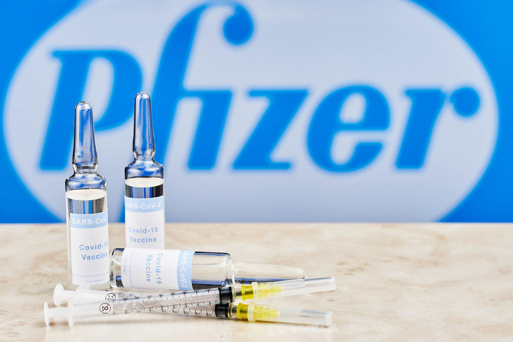 Штат Канзас подал в суд на Pfizer: Скрывали риски вакцины против COVID-19.