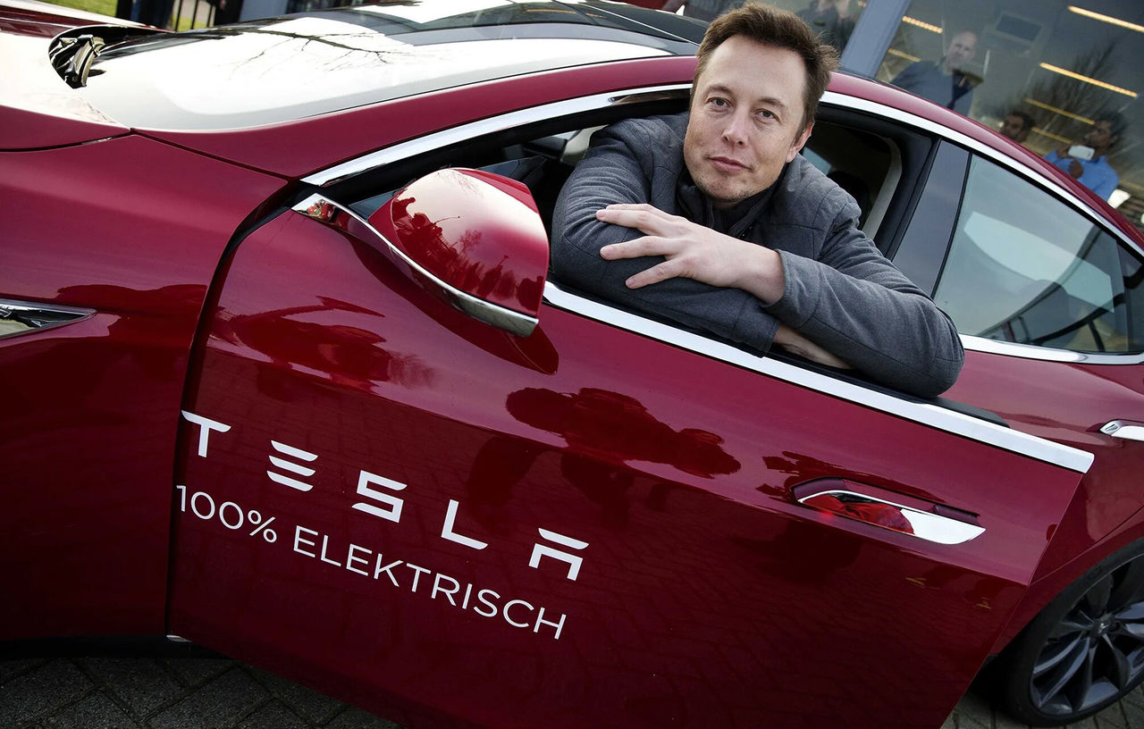 Маск заявил, что закроет Tesla при использовании авто для шпионажа.