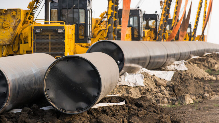 Turcia a propus construirea unei conducte petroliere pentru aprovizionarea trupelor NATO.