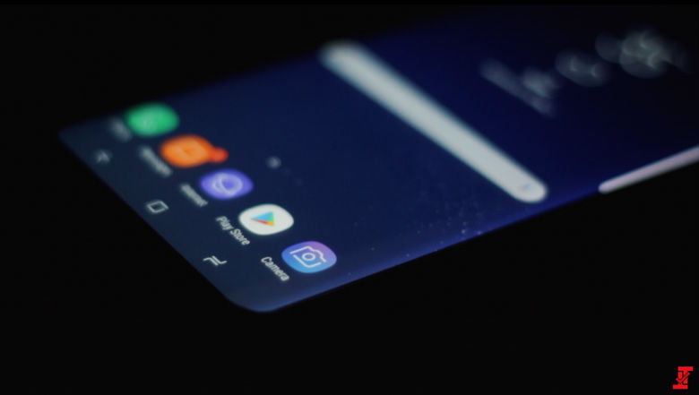 Дисплей смартфона Galaxy S10 будет огромным.