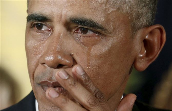 Barack Obama, în lacrimi de durere. Foto: dcnews.ro