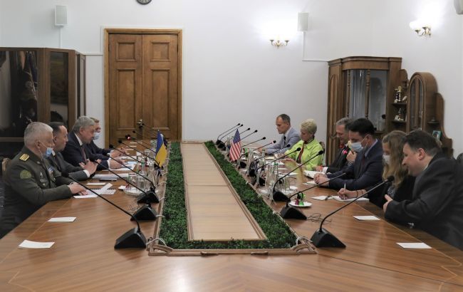 Украина и США обсудили военную составляющую визита Зеленского в Белый дом.