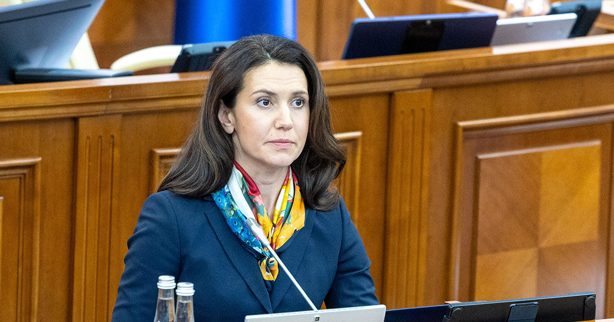 Stamate nu a decis dacă pleacă din Parlament: Codul penal este mai blând decât legea amnistiei.