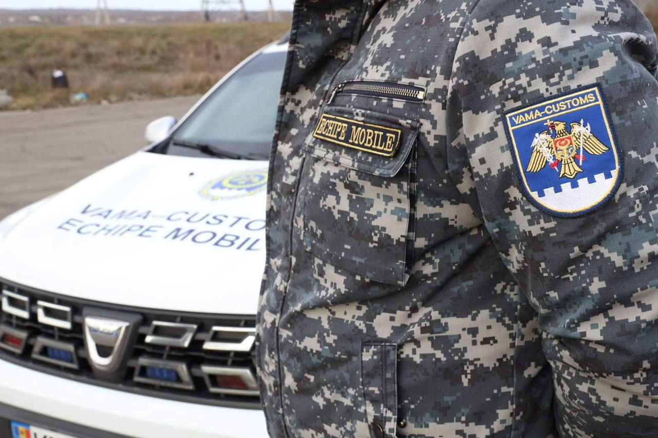 Таможенники РМ конфисковали более 300 комплектов постельного белья.