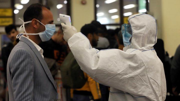 На границе Румынии с Венгрией в карантинный центр вызвали полицию.