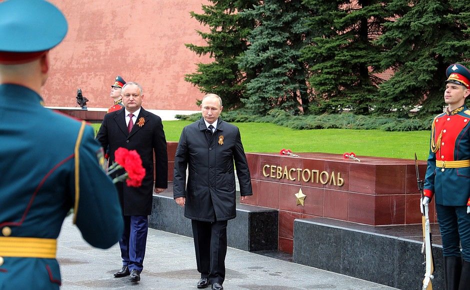 Додон приедет на 75-летие Дня Победы в Москву.