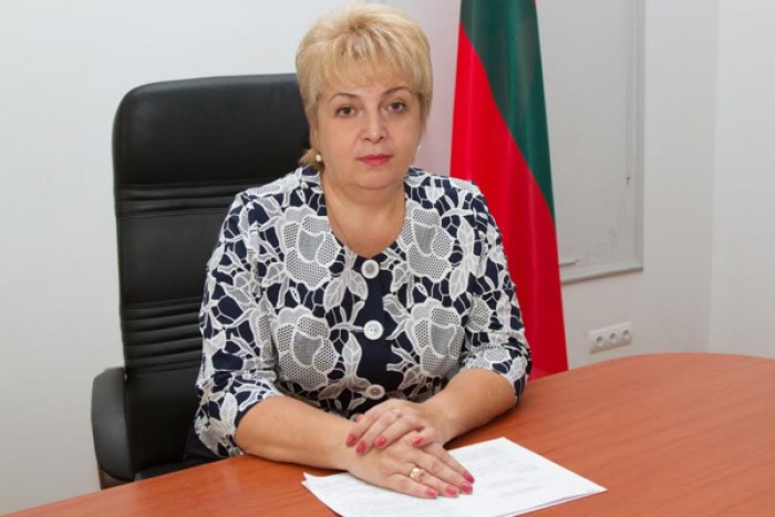 Pretinsul ministru al Educației din regiunea transnistreană a fost reținută pe Aeroportul din Chișinău. Foto: novostipmr.com