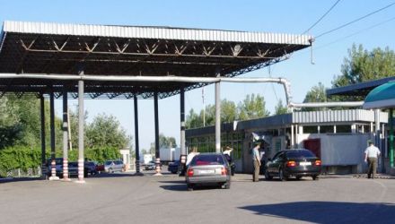 Focuri de armă la punctul de trecere al frontierei Vulcănești