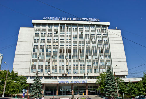 Sistemul nu este încă „un judecător", este mai degrabă un instrument pe care îl pot folosi şefii de catedre.