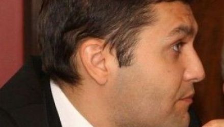 Acesta și-a atenționat rudele și prietenii să nu-i ceară favoruri în legătura cu funcția pe care o deține.