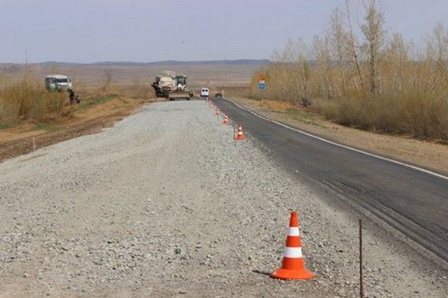 Трассы Хынчешты-Леушены и Кишинев-Унгены будут отремонтированы до конца ноября 2017 года.