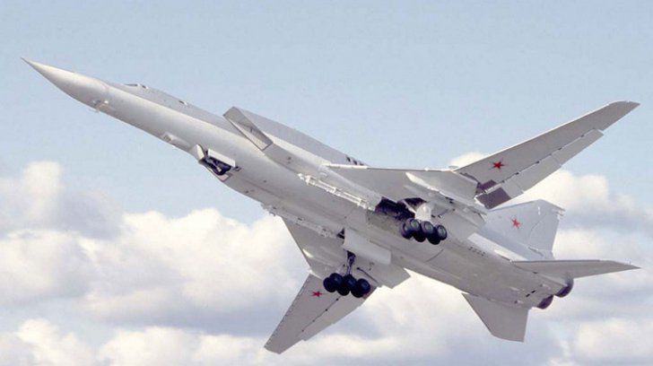 Rusia trimite avioane militare în zona Polului Nord.