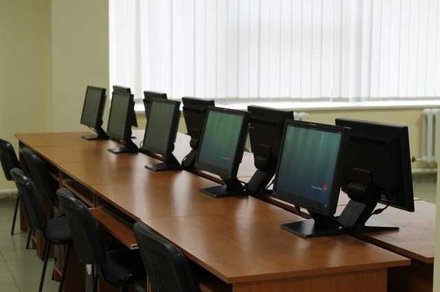 Locuitorii din Miciurin au rămas fără unica sală de calculatoare
