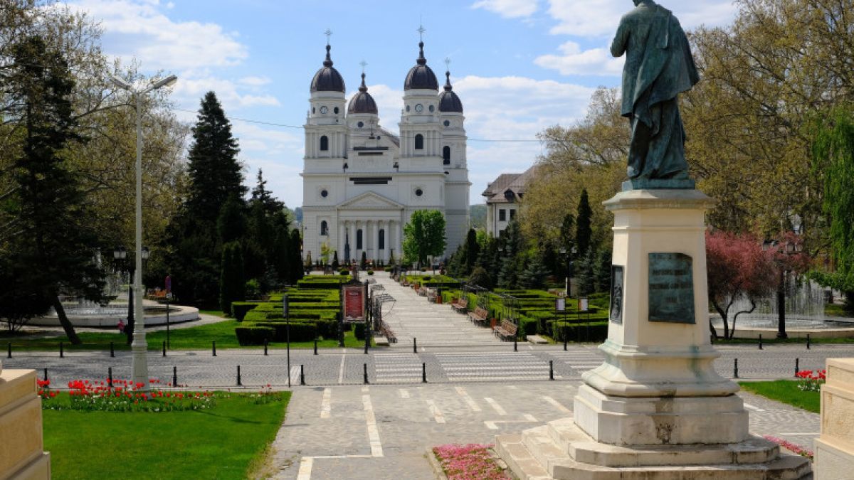 В Яссах введен общий карантин, все школы и рестораны закрыты.