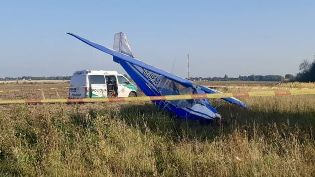 Un avion condus de un pilot beat s-a prăbușit în Lituania.