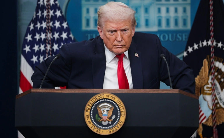 Трамп подал в суд на налоговую службу за публикацию его деклараций в СМИ.