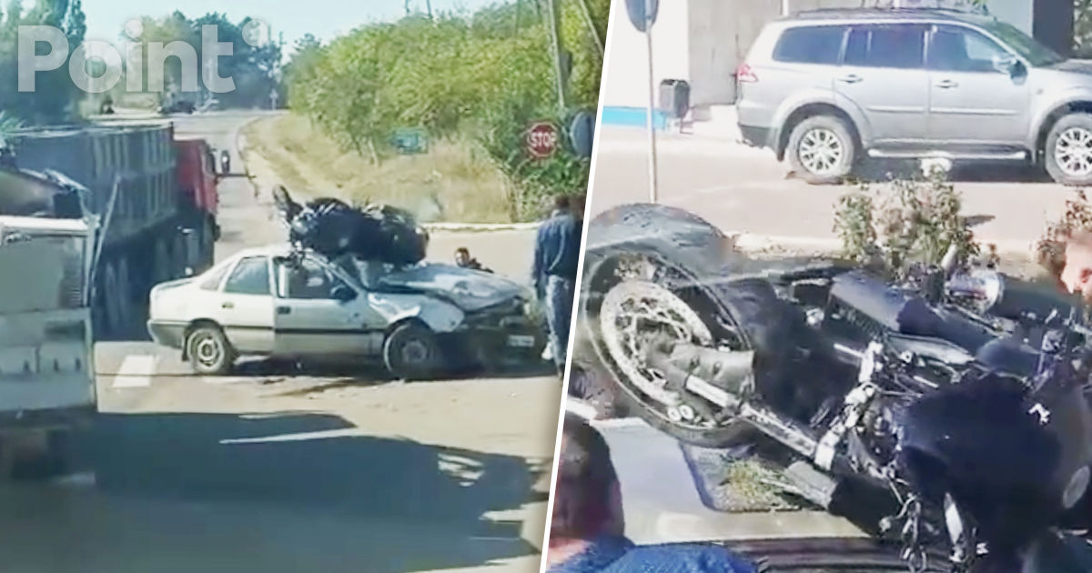 Accident la Tohatin: O motocicletă și o mașină s-au tamponat violent.