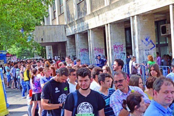 Studenţii basarabeni se pot înscrie online la universităţile din România. 