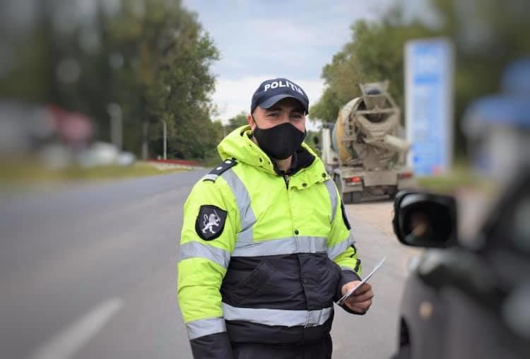 За выходные патрульные остановили более 2500 водителей, нарушивших ПДД.