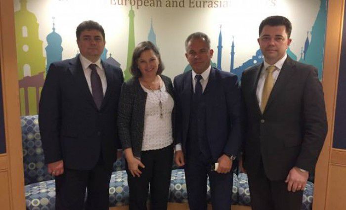 Surse din cadrul Guvernului au precizat că delegaţia nu are nicio legătură cu Guvernul şi că aceasta este a "majorităţii parlamentare".  Foto: Vlad Plahotniuc via Facebook