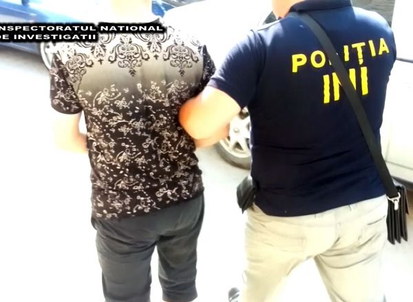Если подозреваемого признают виновным, ему грозит лишение свободы сроком от 3 до 7 лет.