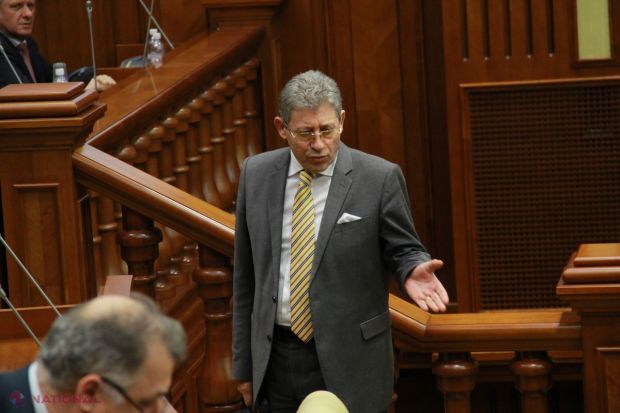 Mihai Ghimpu a găsit miliardul furat de la BEM. Foto: ziarulnational.md