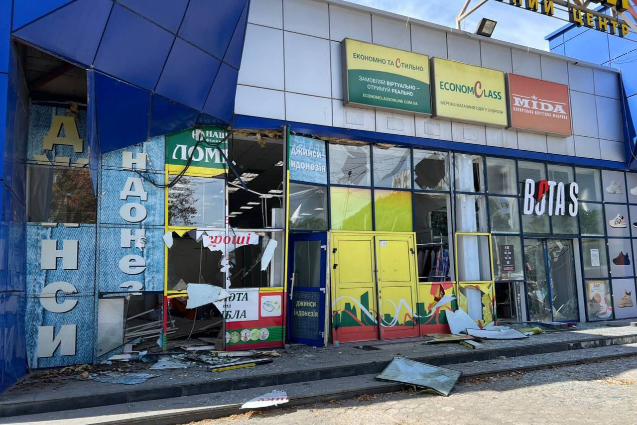 Три человека погибли и 18 пострадали в результате обстрела Днепра.