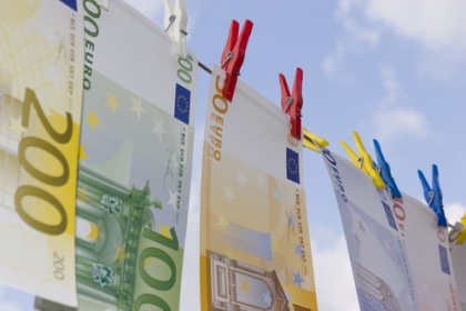 Valoarea sumelor ilicite se ridică la 20 de miliarde de dolari.