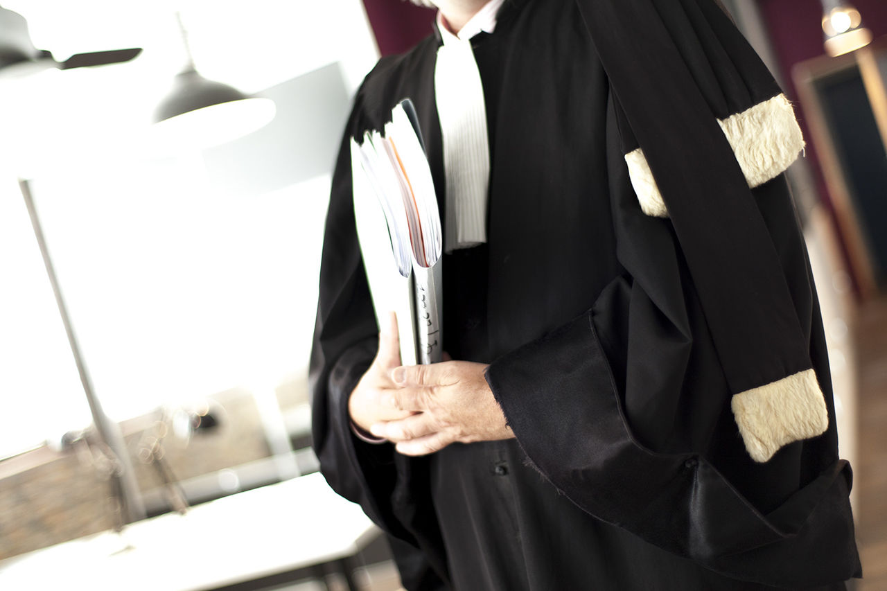 Un avocat a uitat procura și a ajuns să plătească despăgubiri. Foto: Cannes Tendances