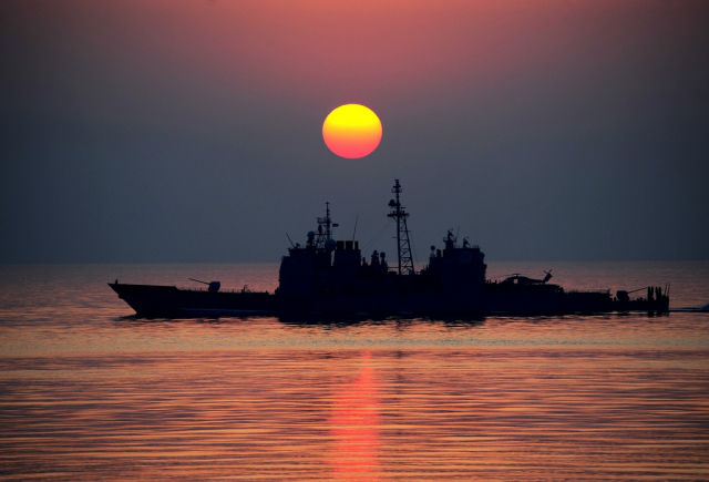 Лондон не планирует отправлять военные корабли в Черное море.