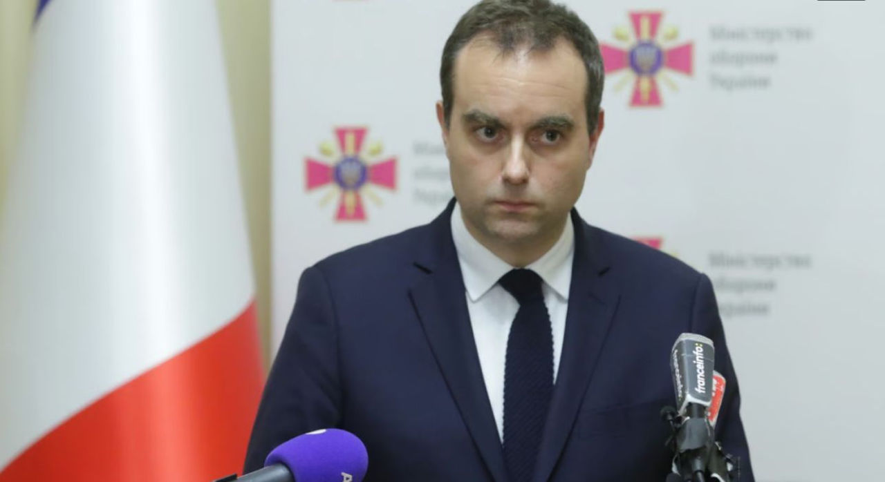 Минобороны Франции отрицает присутствие французских солдат в Украине.