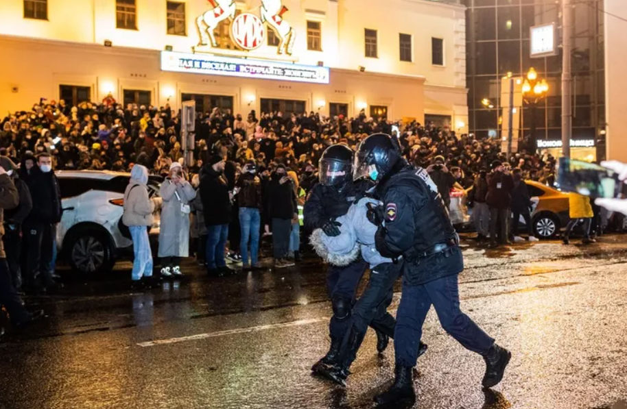 На протестных акциях в России в общей сложности задержаны 2 509 человек.